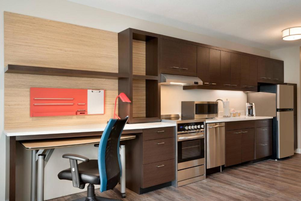 One-Bedroom Queen Suite with Sofa Bed interior